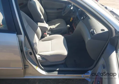 2004 Toyota Corolla Le z USA, uszkodzony, nr VIN 2T1BR38E84C199861